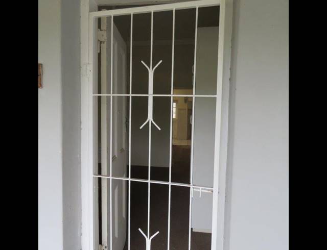 1 BEDROOM APARTMENT RENTED IN SOMERSET WEST CENTRAL